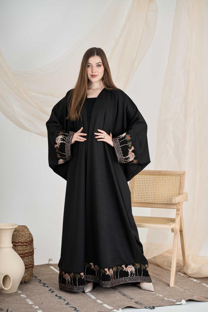 عباية كتان سوداء مطرزة