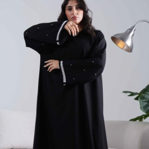 عباية كريب سوداء مزينة باللؤلؤ