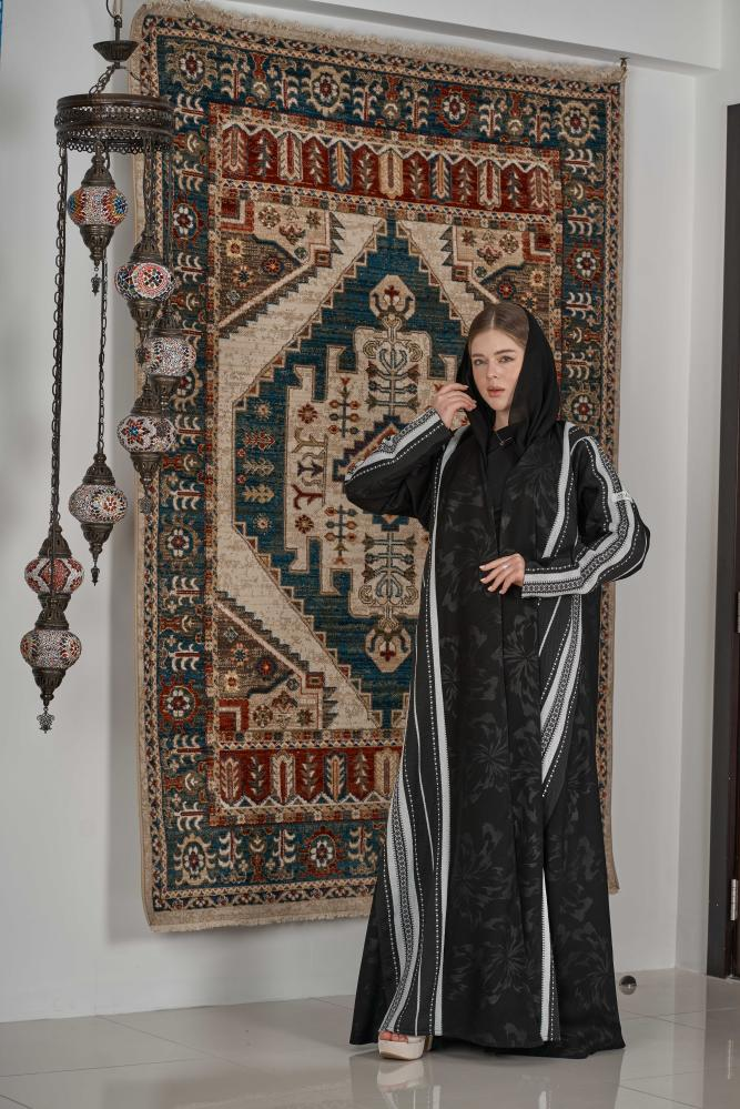 عباية كريب أسود بتطريز لبانة فاخر - الصورة 5