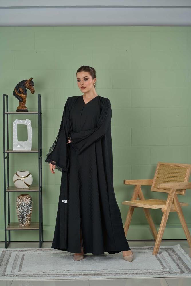 عباية كريب سوداء دانتيل - الصورة 3