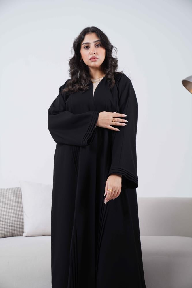 عباية بطيات أنيقة وتصميم فريد - الصورة 3