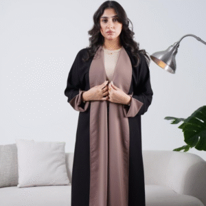 عبايه دبل فيس بتصميم راقٍ ومرونة فائقة