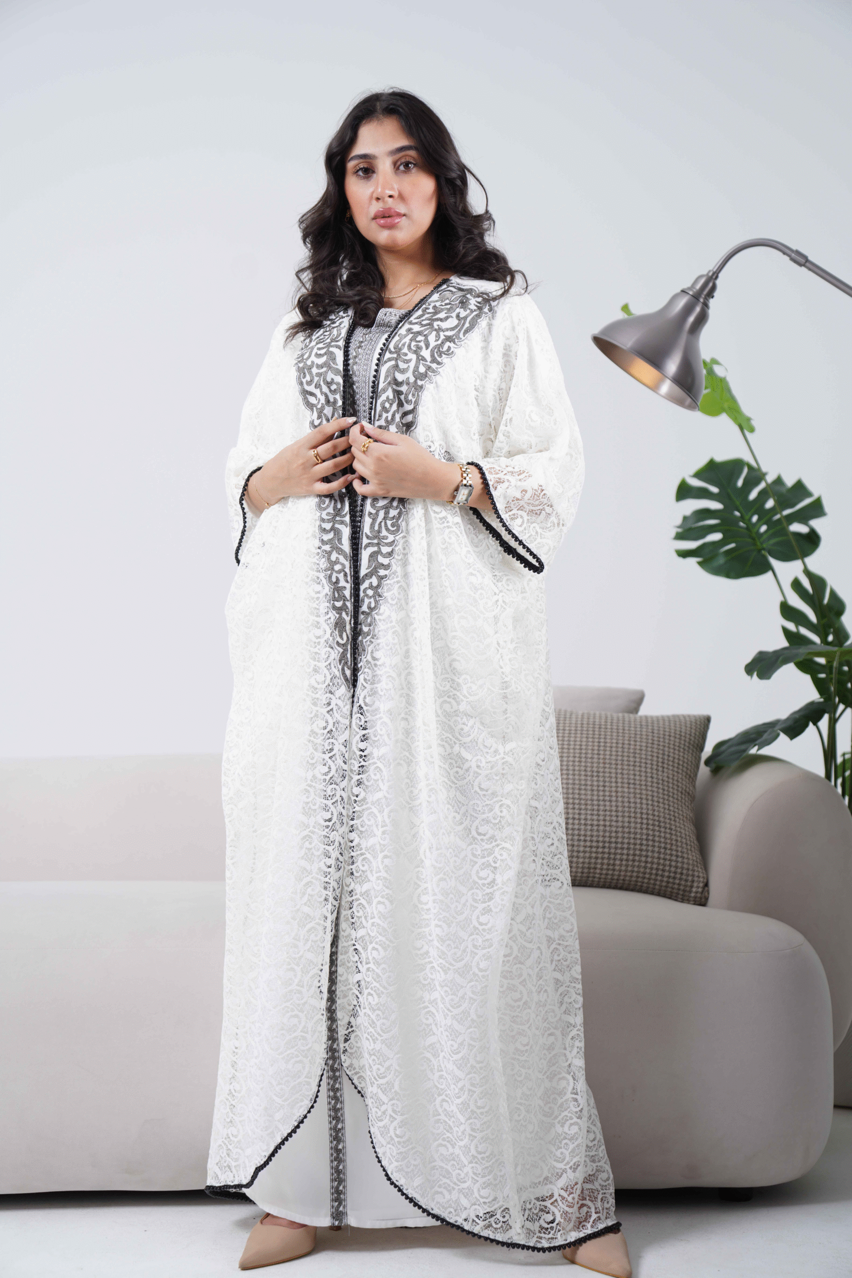 دراعة خليجي 568 - دانتيل سكري - الصورة 2